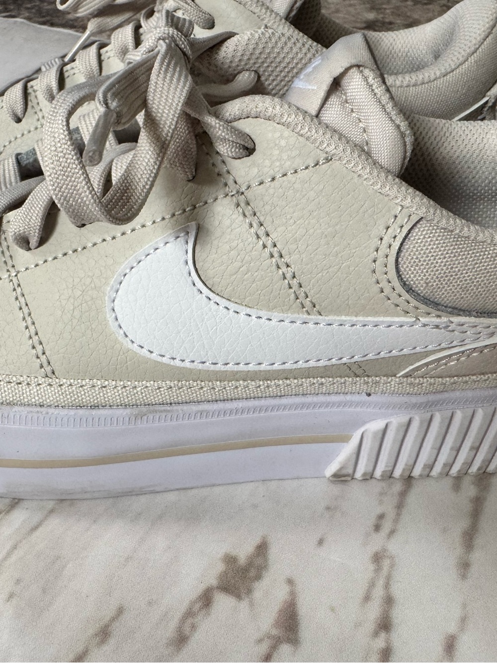 Nike court legacy lift Platform Sneakers in Light Beige/White - Picture 4 of 8